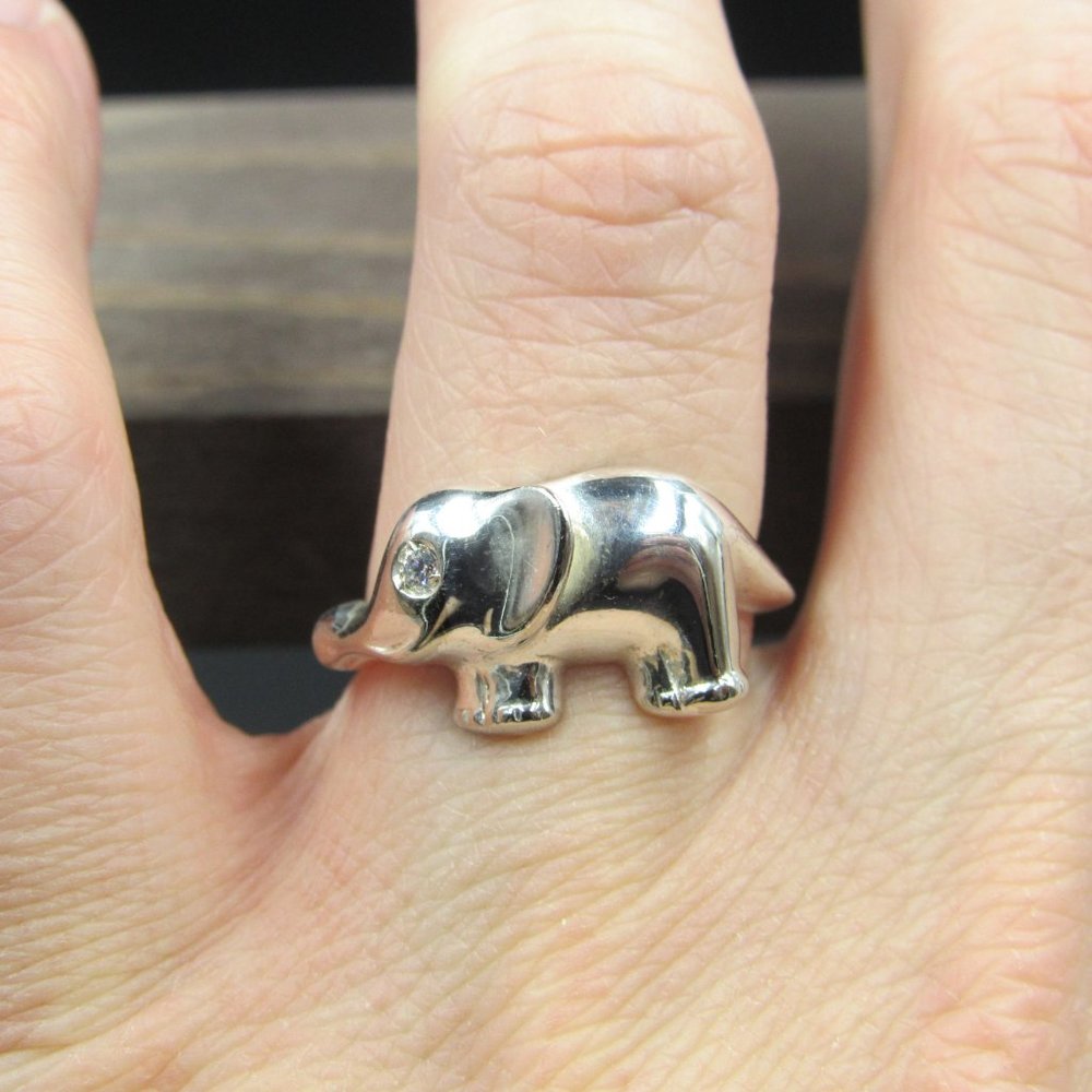 Size 8.75 Sterling Elephant Cubic Zirconia Ring - Picture 4 of 8